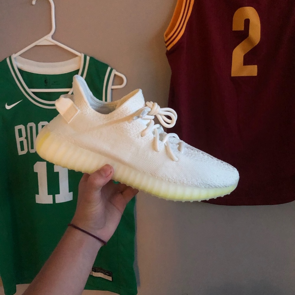 Deadstock yeezy cream white